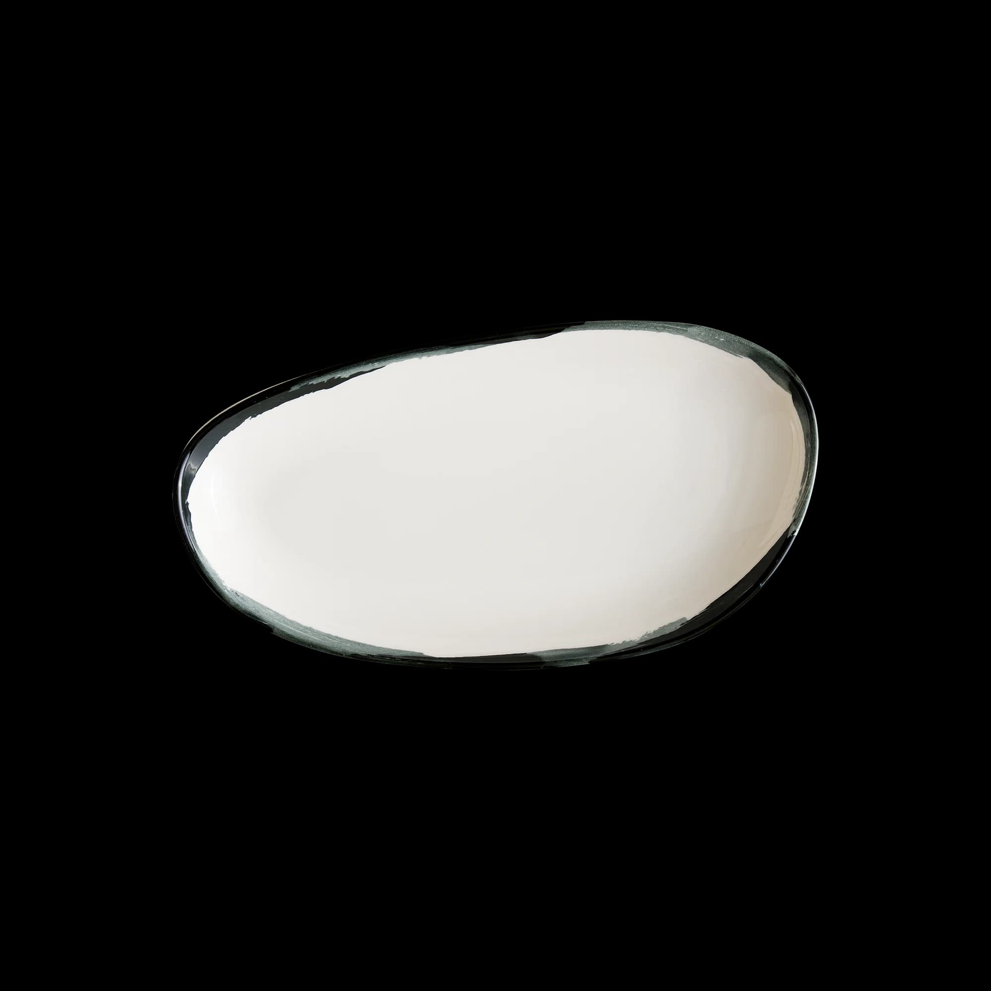 Lavis Black Vago Oval Plate 25*14 cm 380 cc