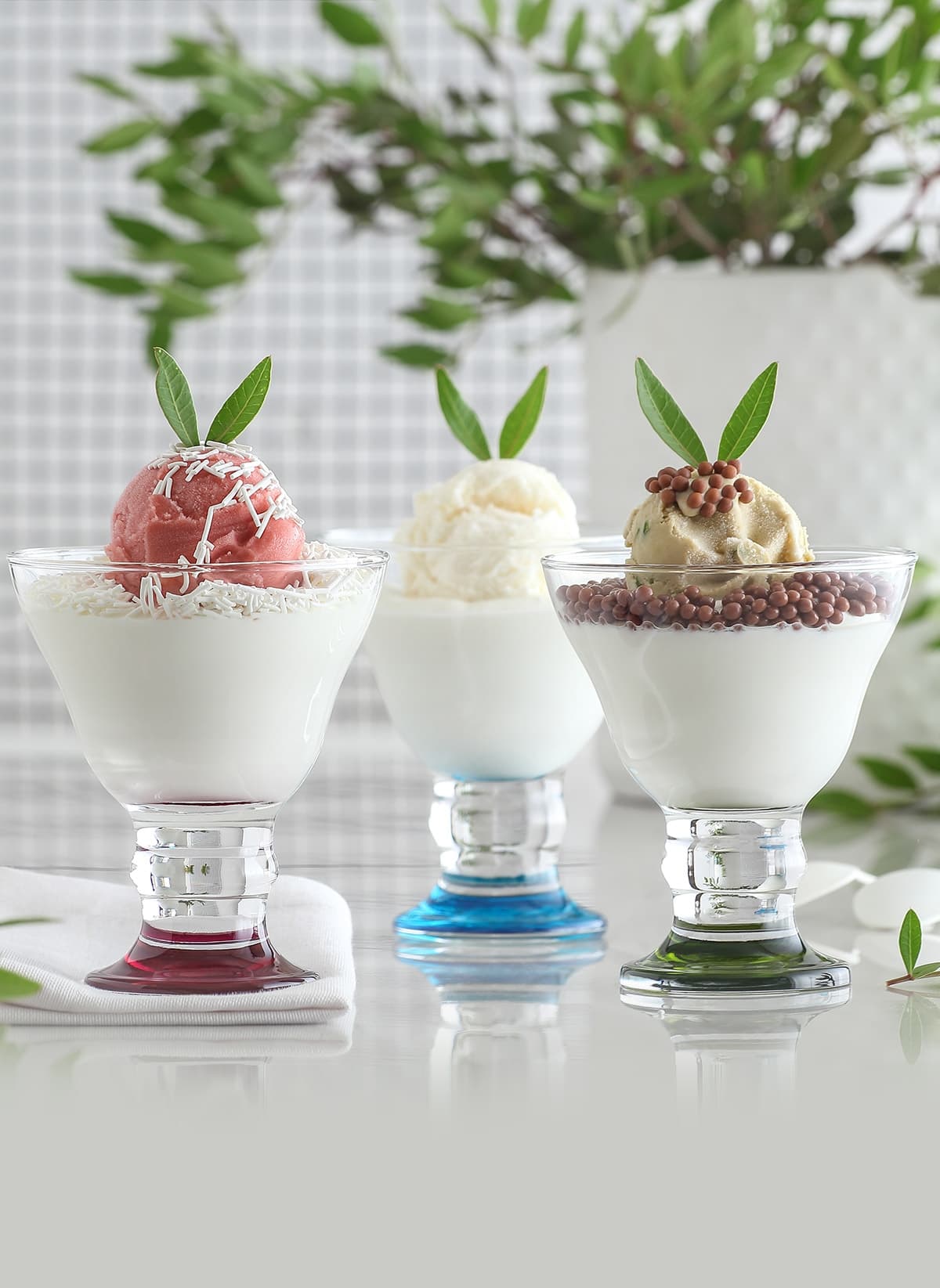 Orion Colorful 3-Piece Ice Cream-Dessert Service