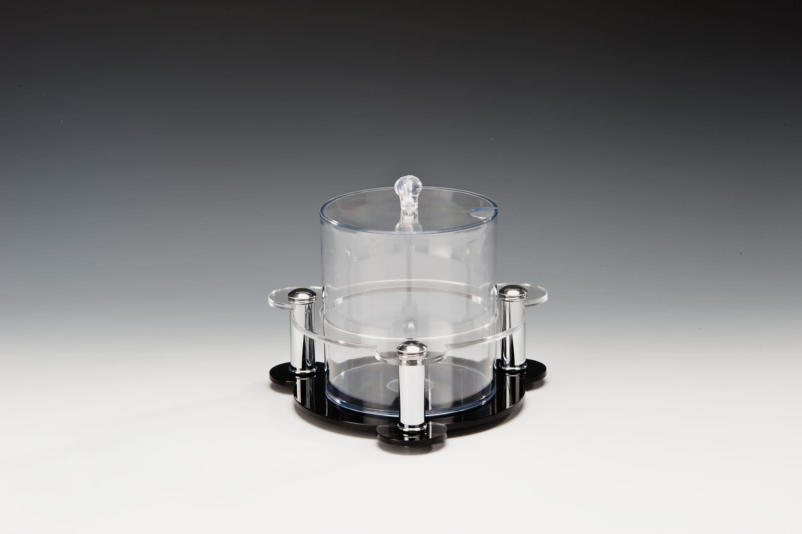 POLYCARBONAT SOSLUK REÇELLİK STANDI / 2.1 LİTRE 25 x 25 x H: 18 cm