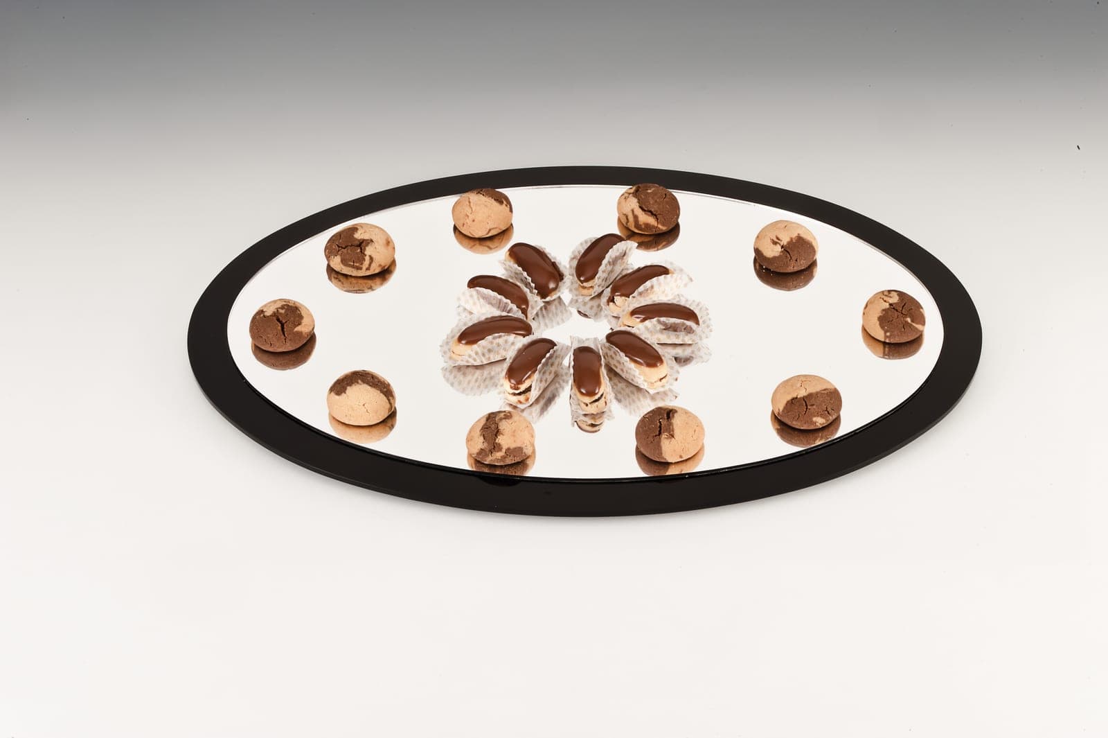 AYNALI TEŞHİR STANDI / OVAL 40 x 60 cm