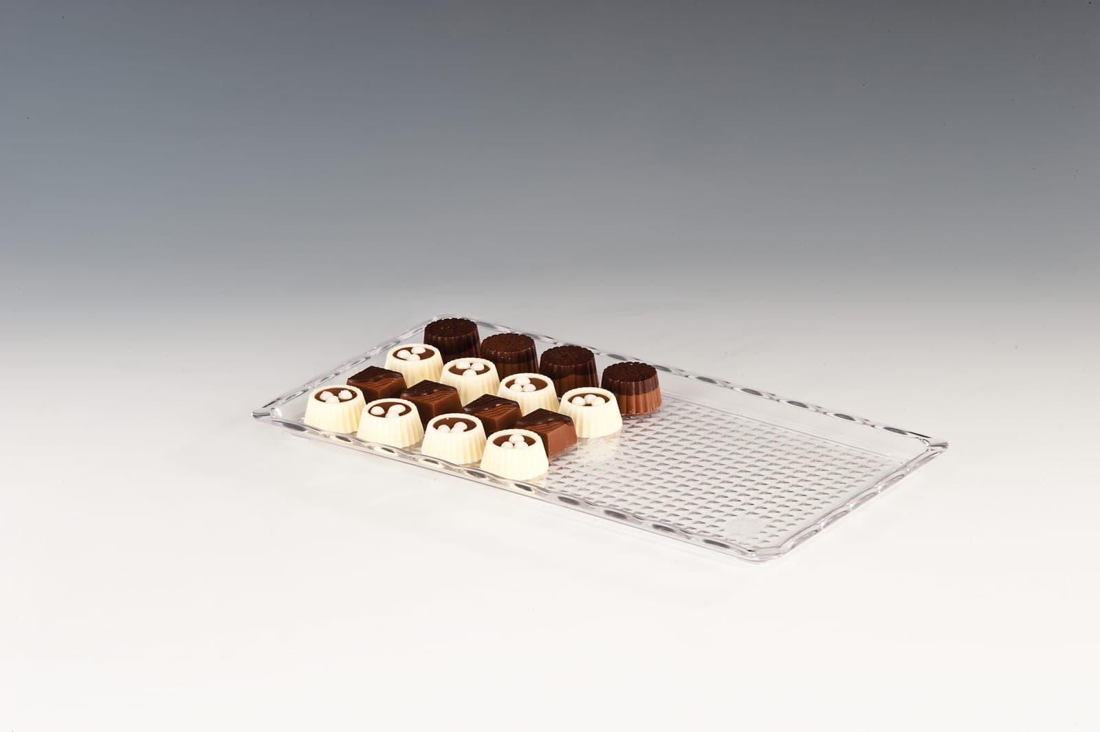 POLYCARBONAT ÇİKOLATA TEŞHİR TEPSİ 15 x 30 cm