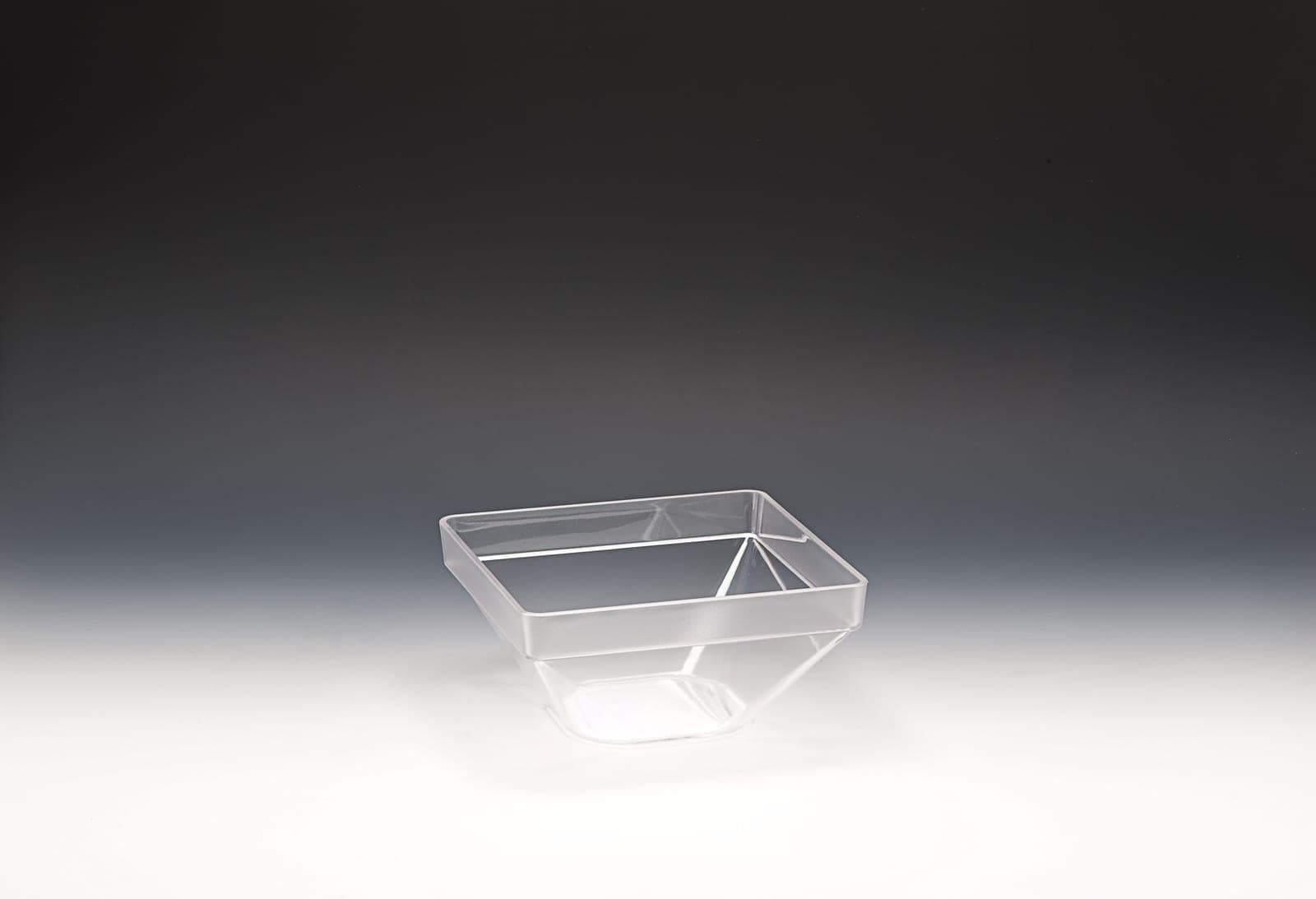 POLYCARBONAT KASE 22 x 22 x H: 11 cm