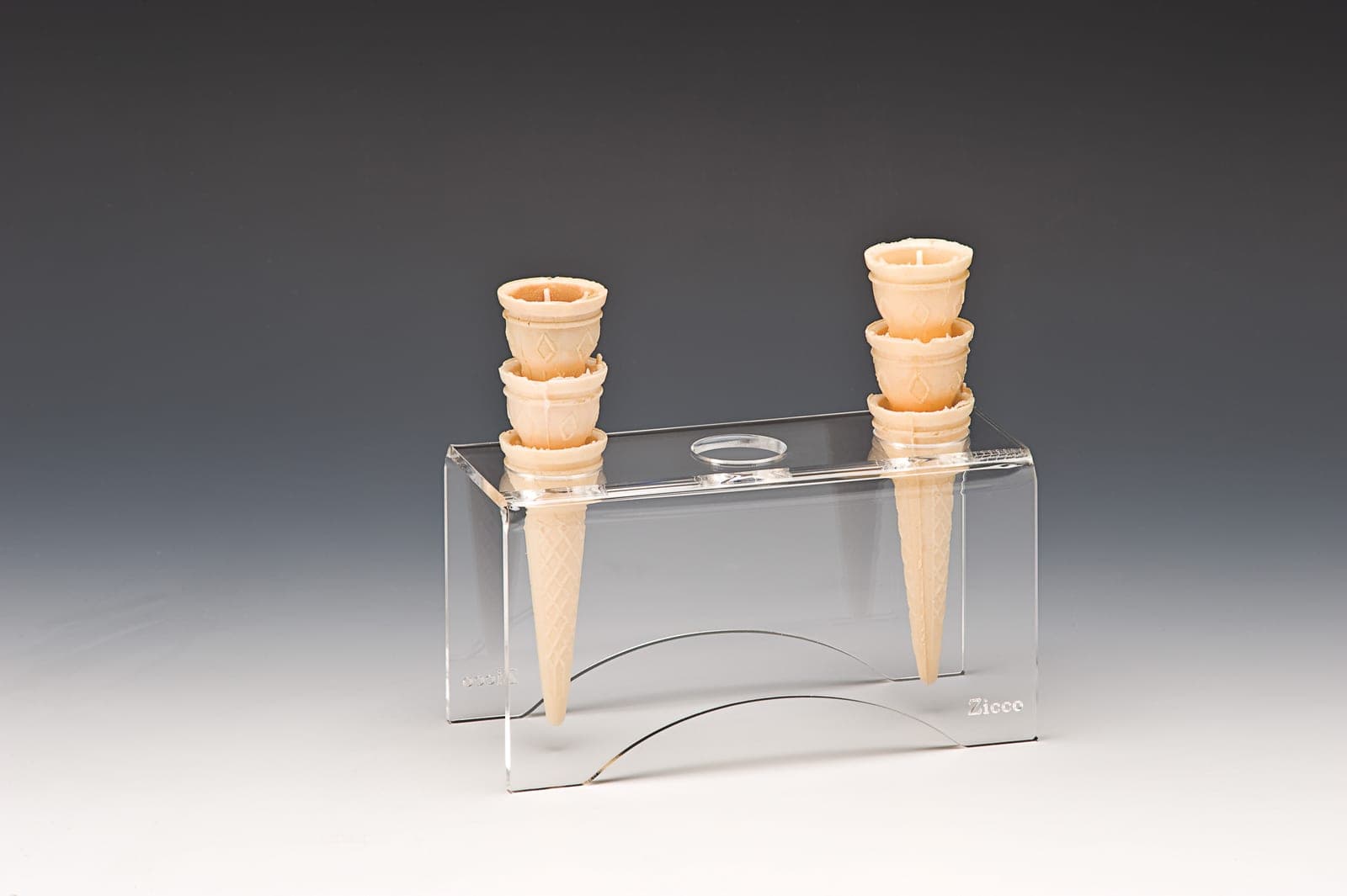 AKRİLİK DONDURMA SERVİS STANDI 20,5 x 8,5 x H: 10 cm