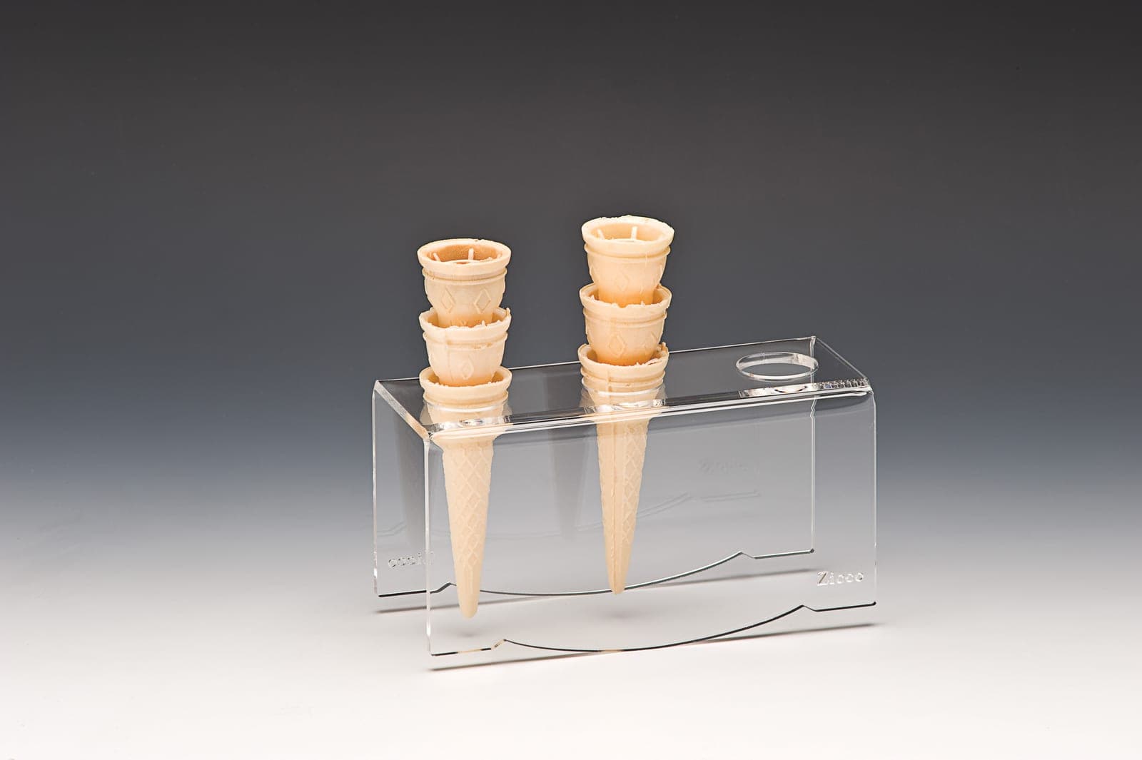 SALLANAN DONDURMA SERVİS STANDI 19 x 8 x H: 10,5 cm
