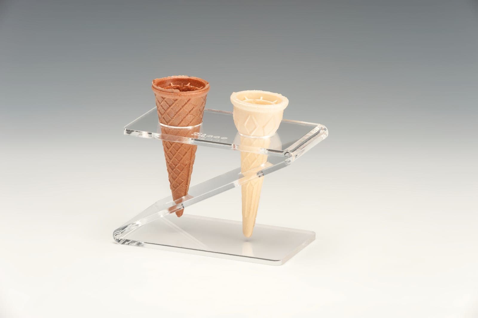 AKRİLİK DONDURMA SERVİS STANDI 8 x 14 x H: 9.5 cm