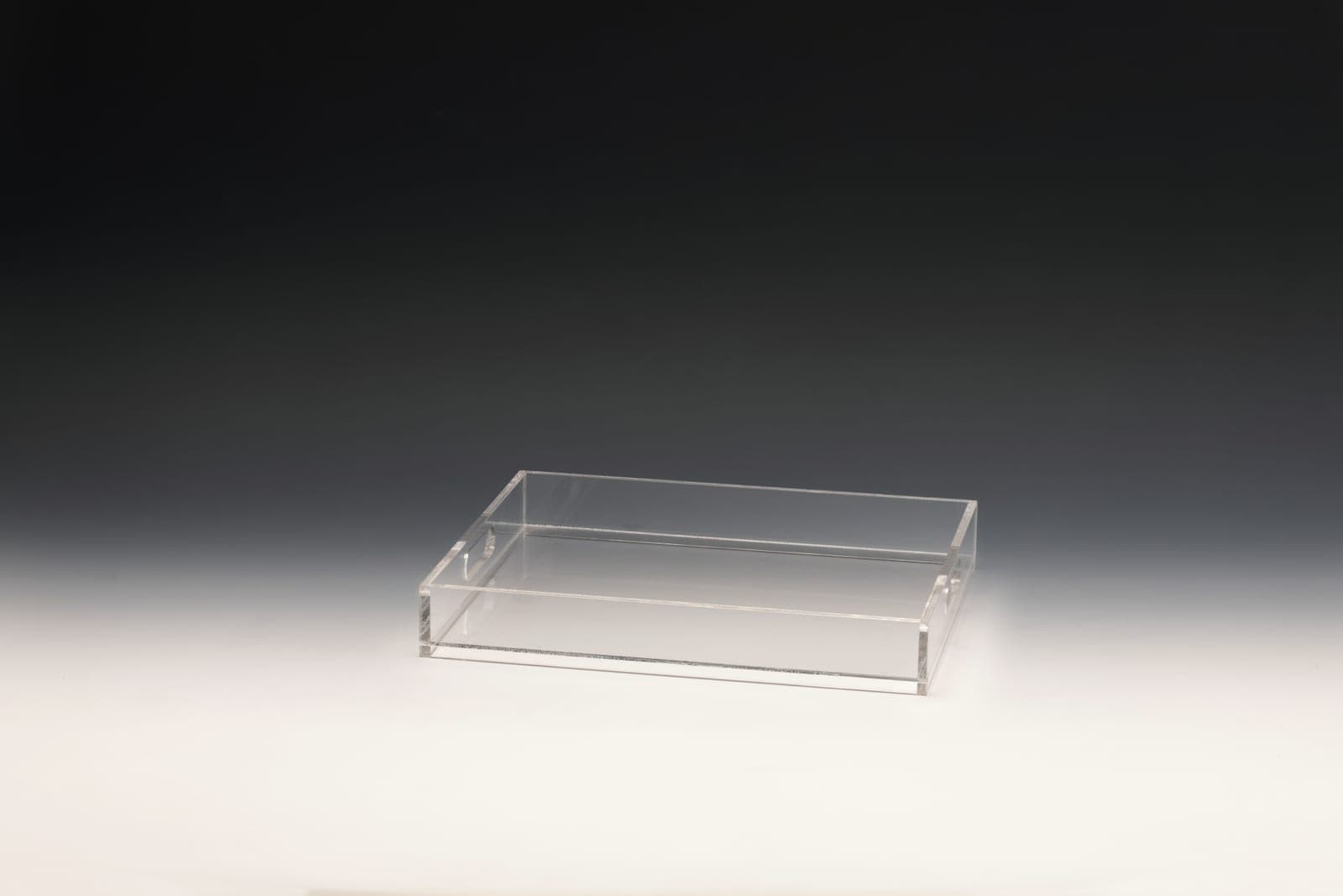 AKRİLİK ÇOK AMAÇLI TEŞHİR STANDI - 35 x 40 x H: 6 cm