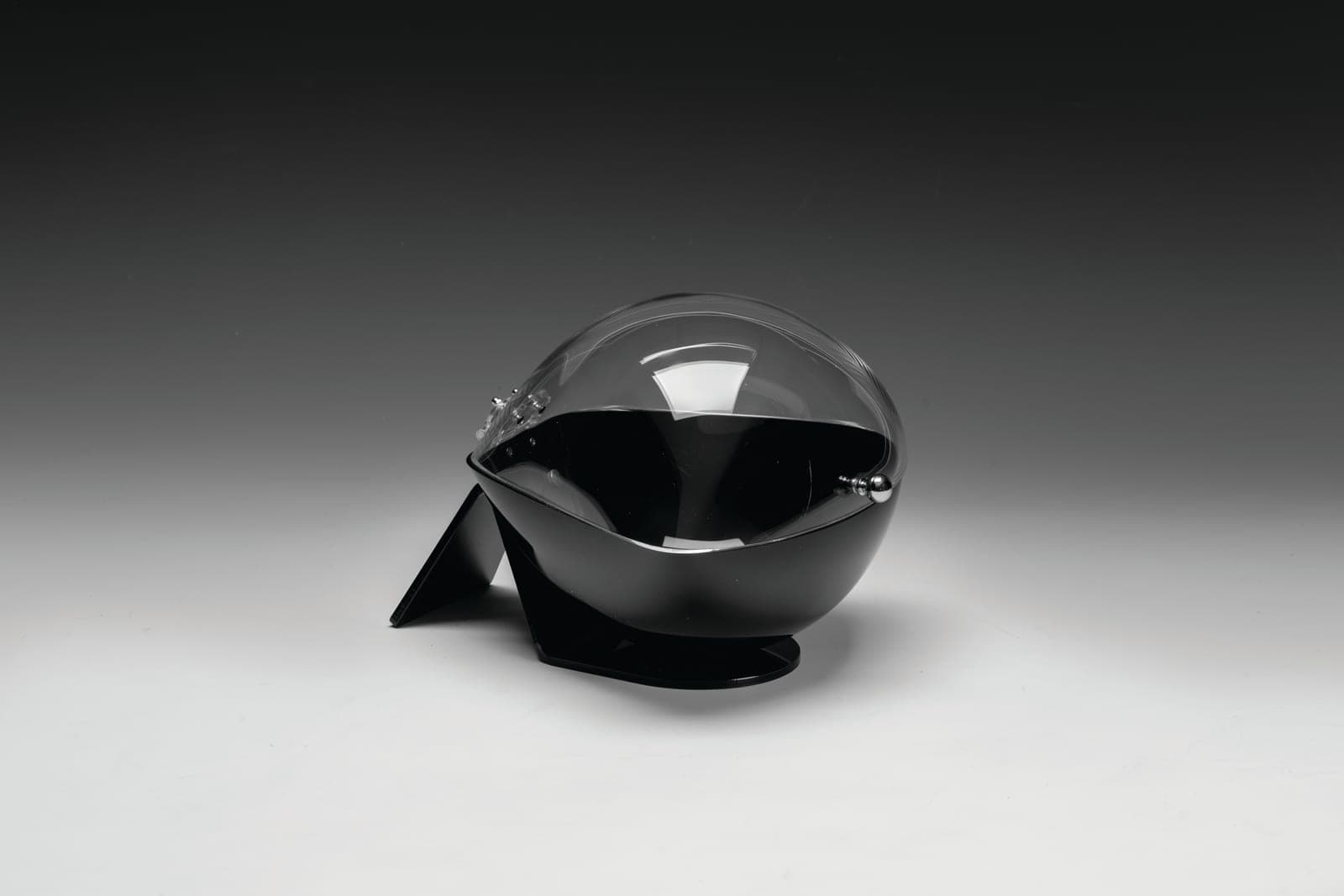 AKRİLİK ÇOK AMAÇLI TEŞHİR STANDI - 31 x 23 H: 19 cm