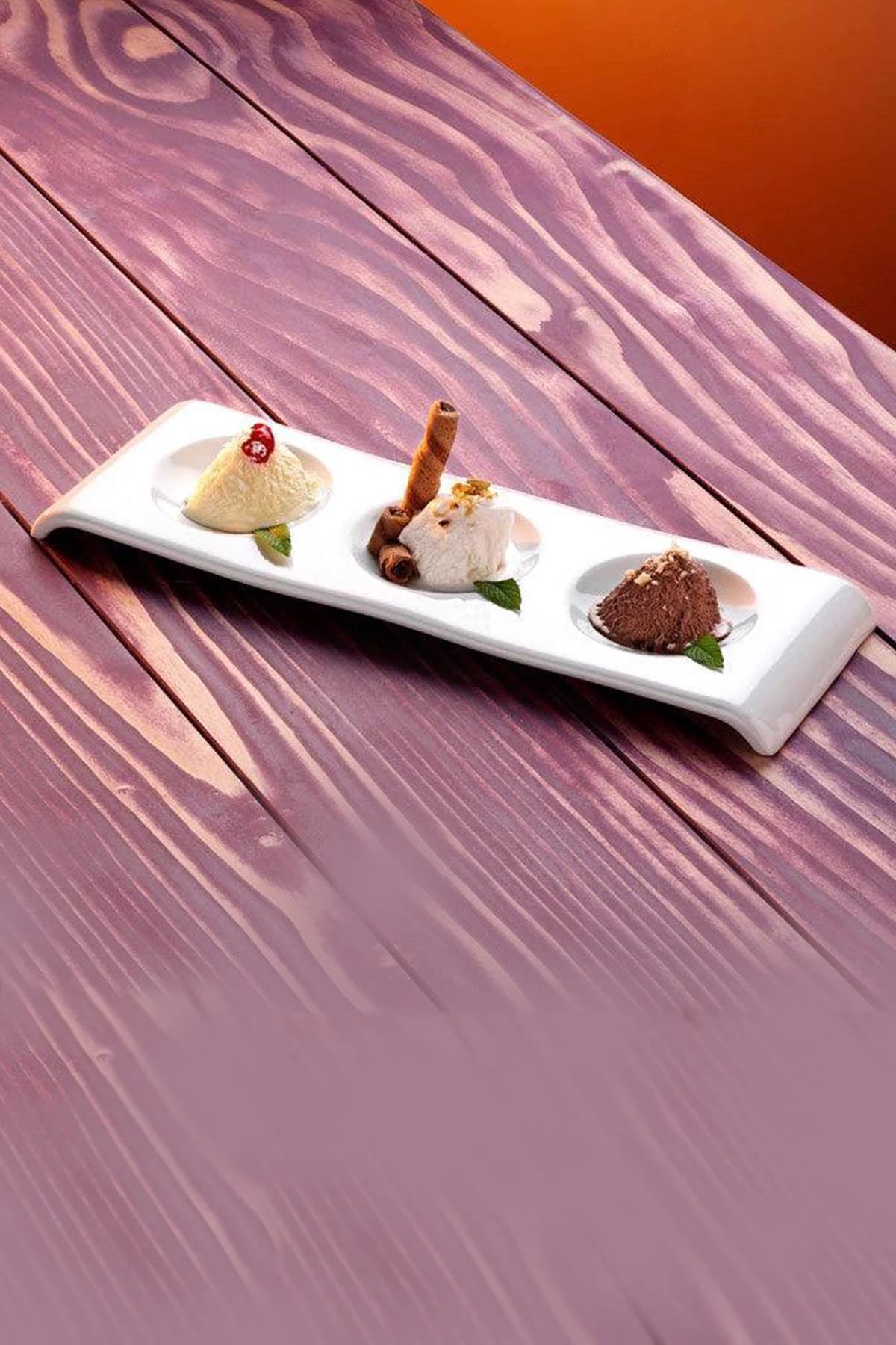 KUTAHYA PORCELAIN TAVOLA (E) 33 CM.SERVING TRAY WHITE