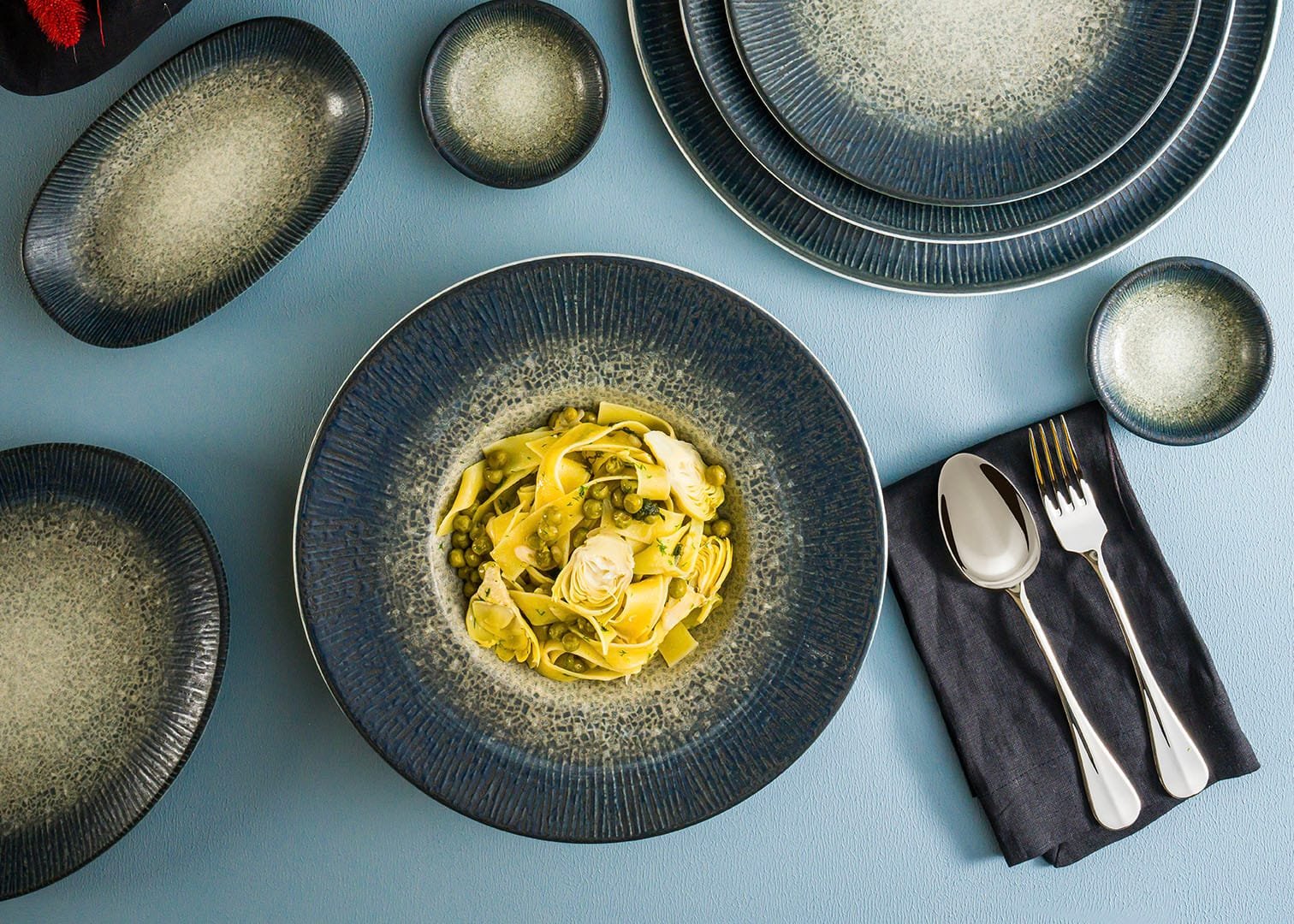 Arctic Banquet Deep Plate 28 cm 400 cc - Styled