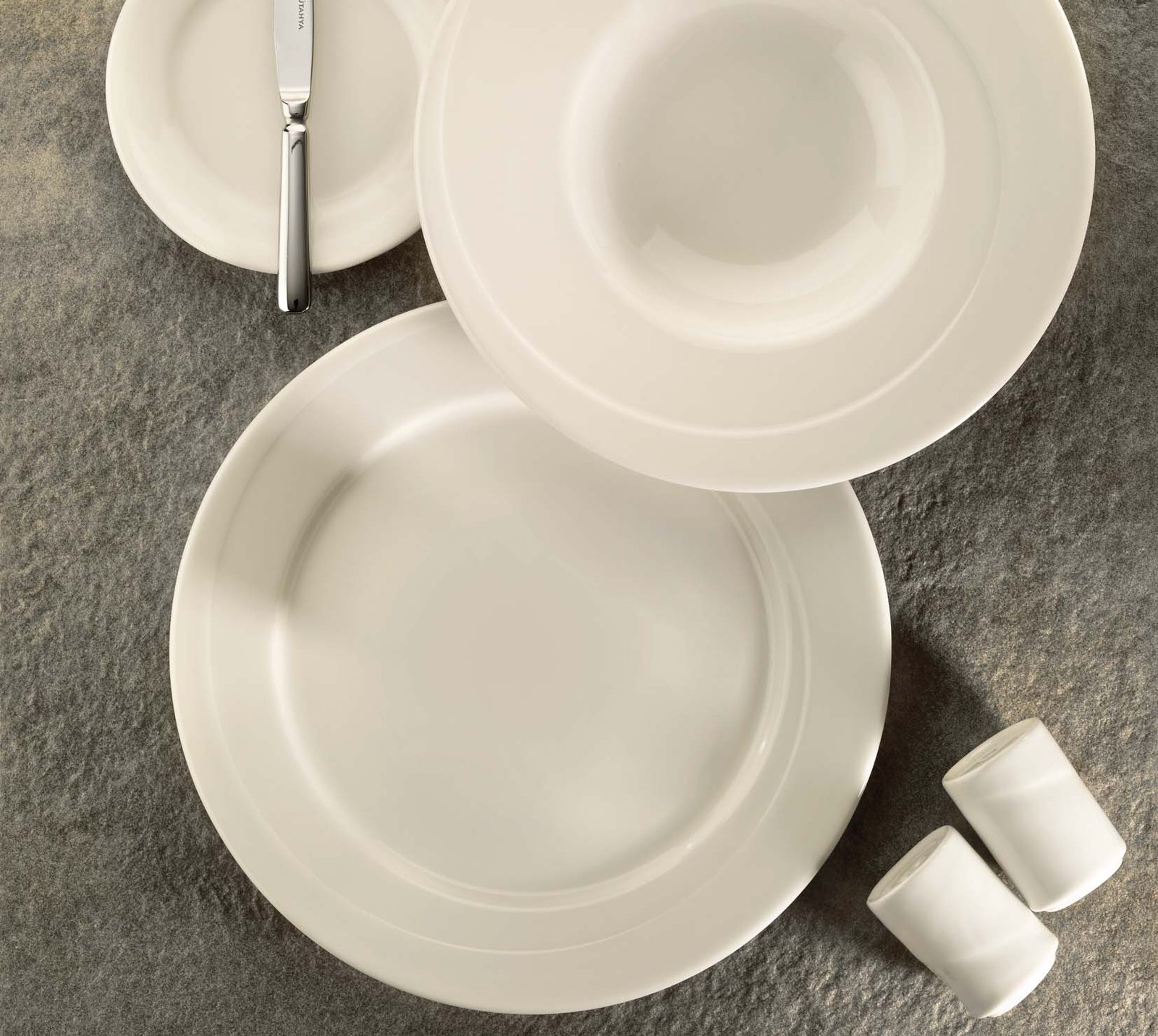 Kütahya Porcelain Bone Horeca Line 31cm.Boat Plate - Styled