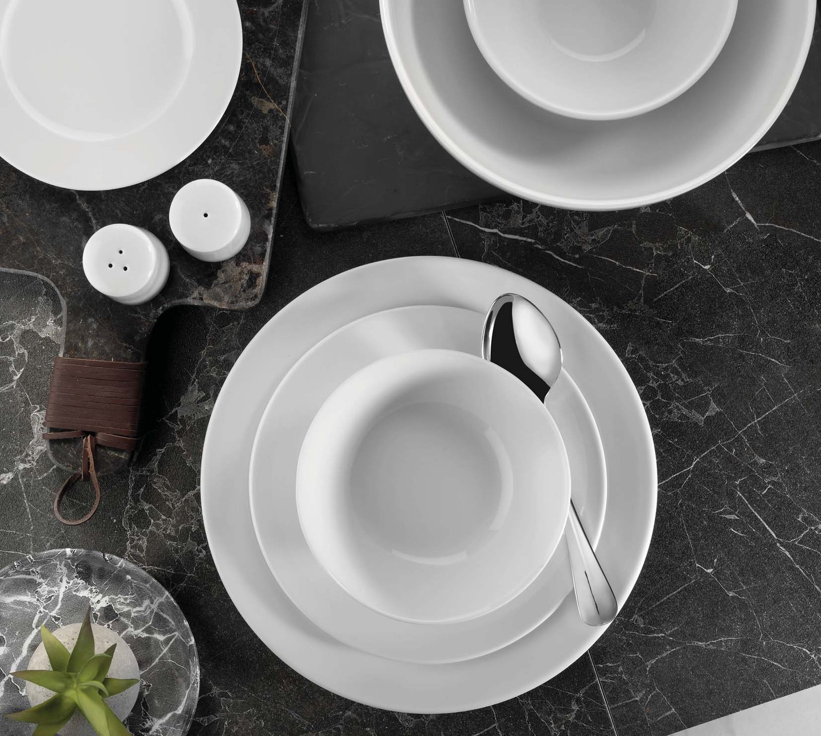 Kutahya Porcelain Bone Pera Hotel 12cm.Oval Bowl - Styled