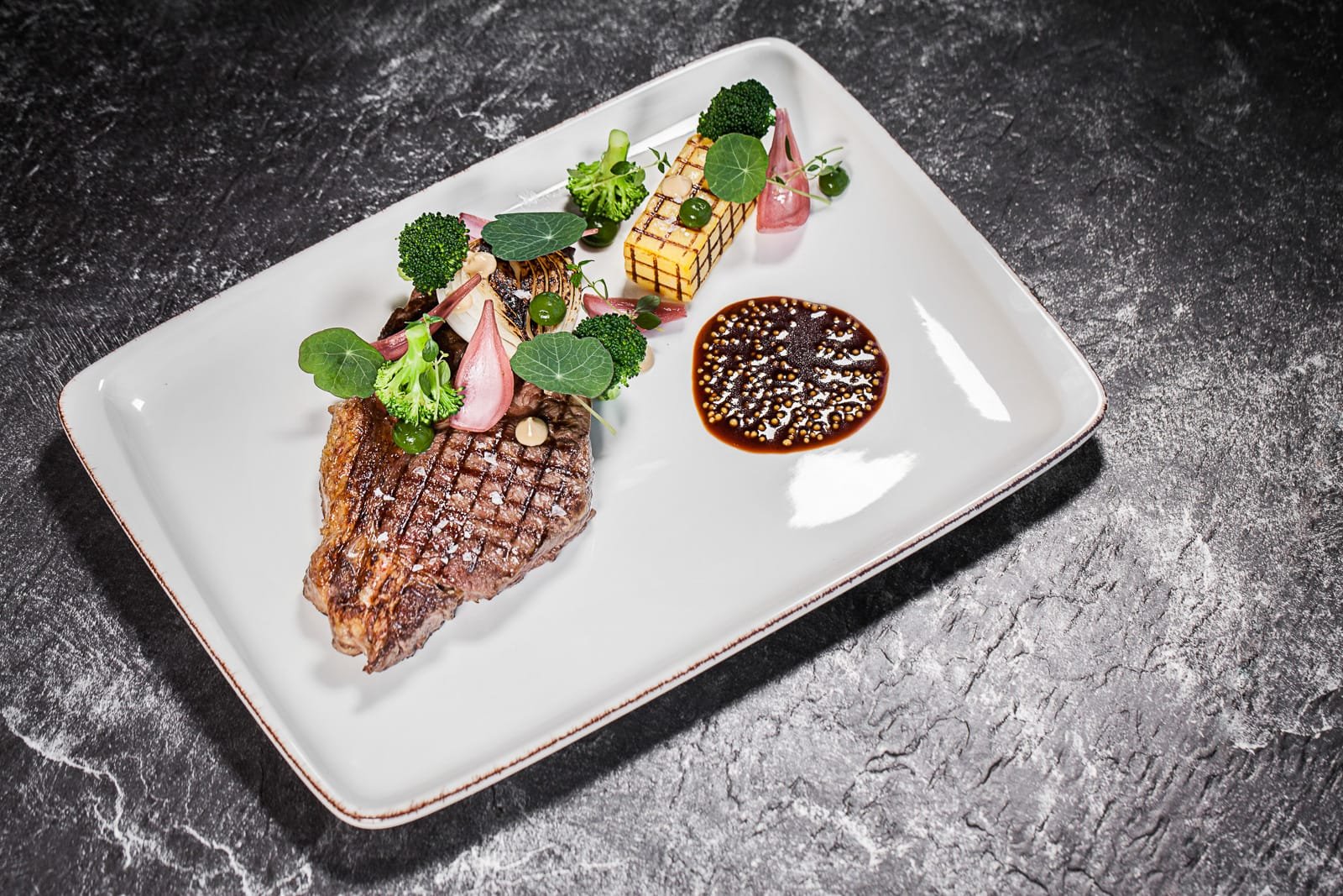 Retro Gourmet Rectangular Plate 17*11.5 cm - Styled