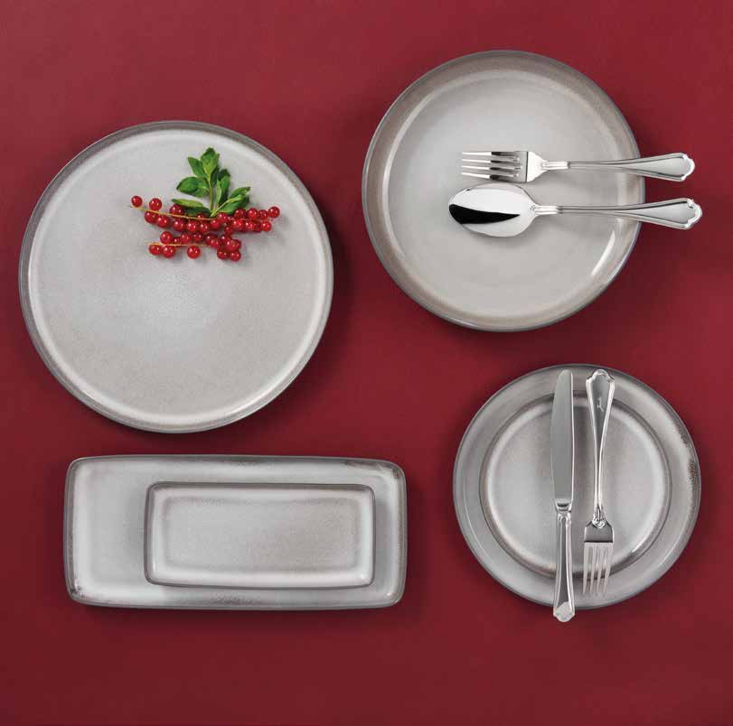 Jumbo Twin Smoked Saucer 15 cm - Styled