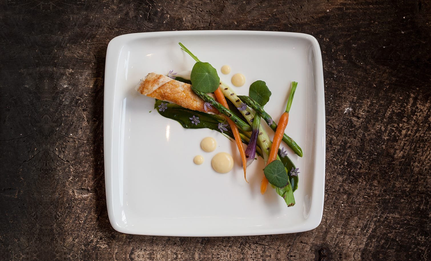 Aquelis 2 Moove Oval Plate 36x28 cm - Styled