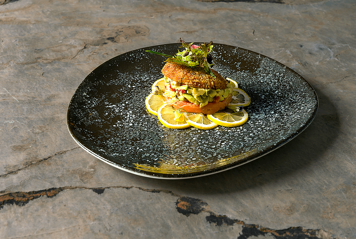 Cosmos Black Vago Deep Plate 26 cm 1000 cc - Styled