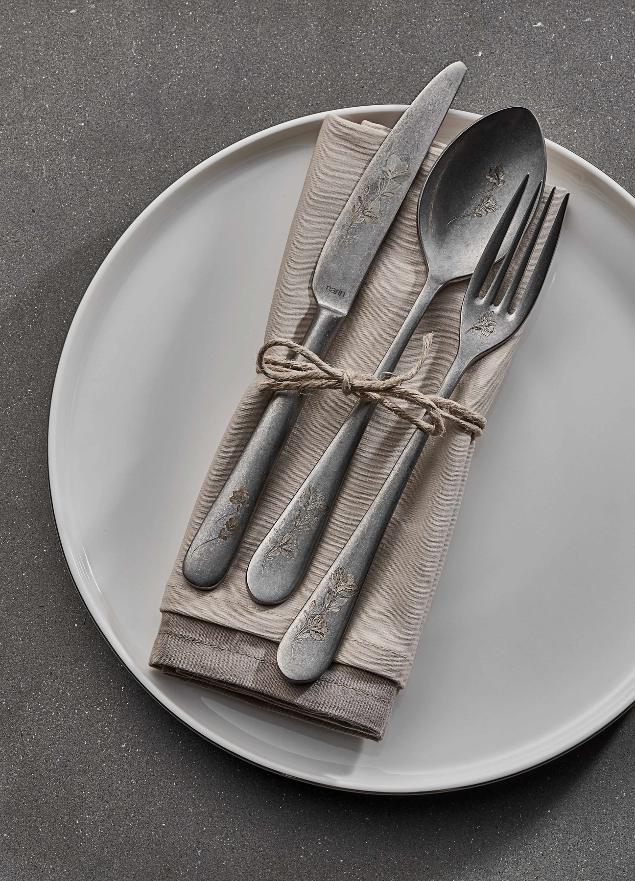 Epsilon Series - Antique - Floral Pattern - Styled