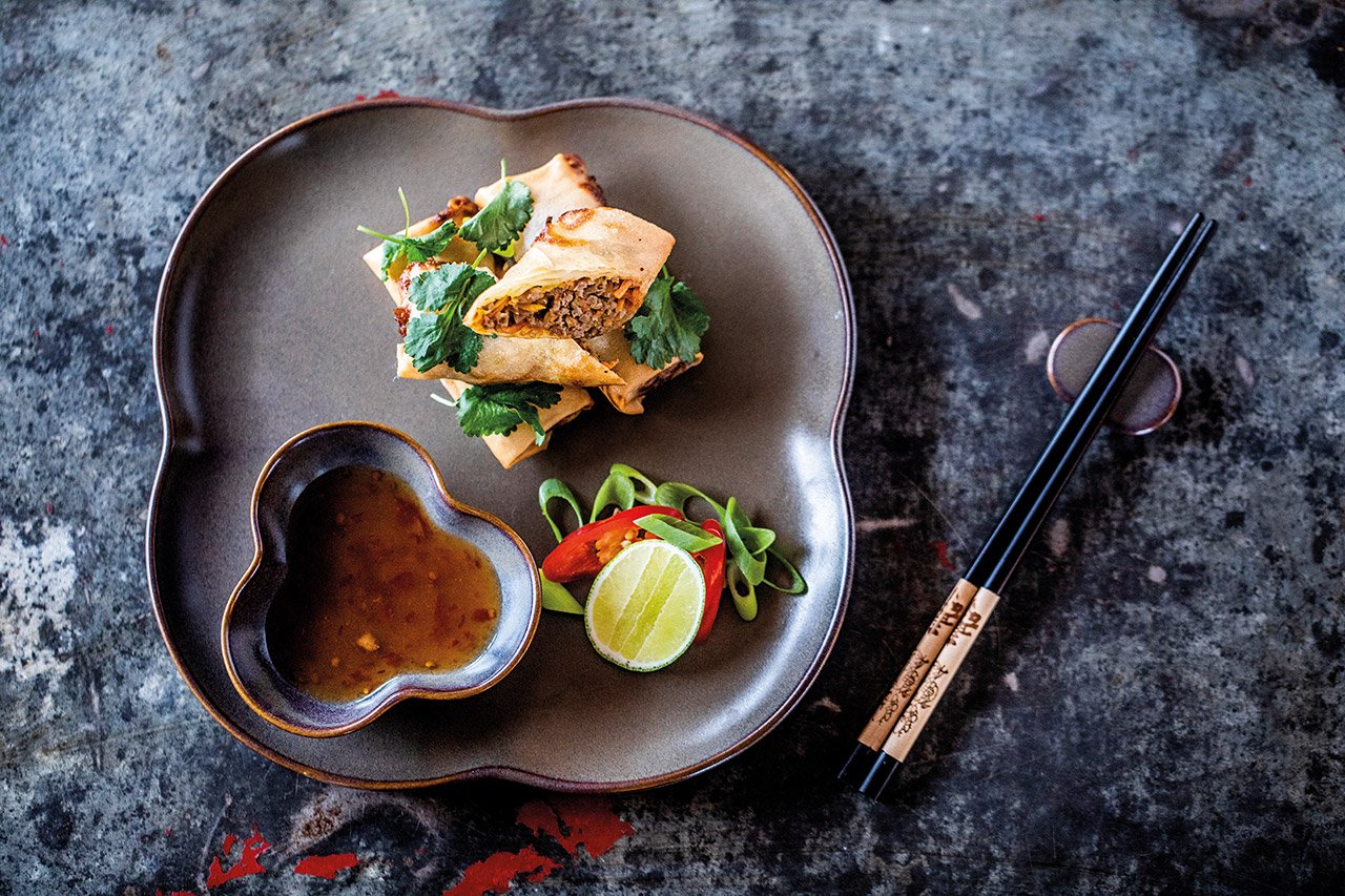 Gloire East 8,5x9x4,8.5 cm Gravy Boat - Styled