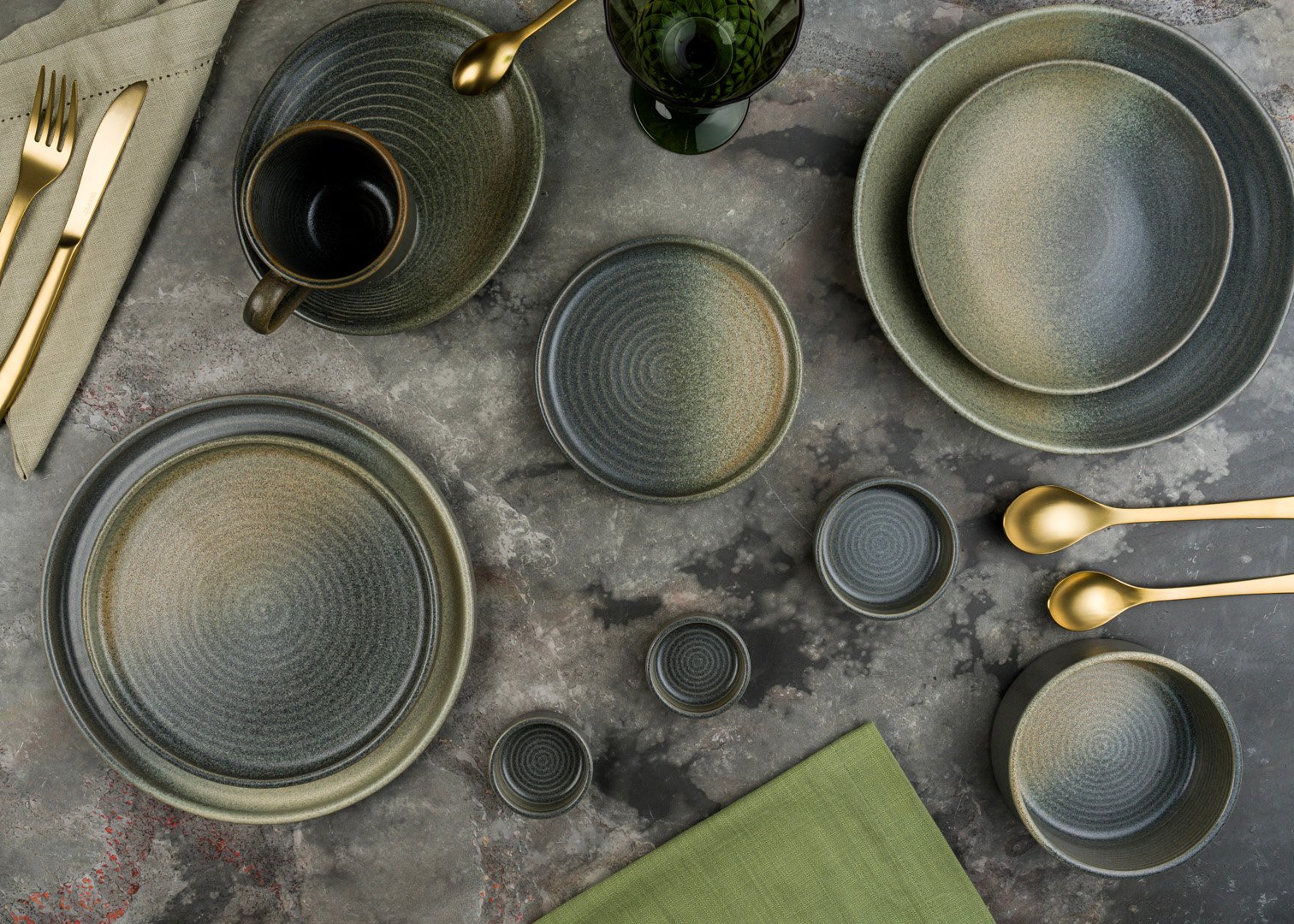 Hornfels Ripple Serving Plate 20x17 cm - Styled