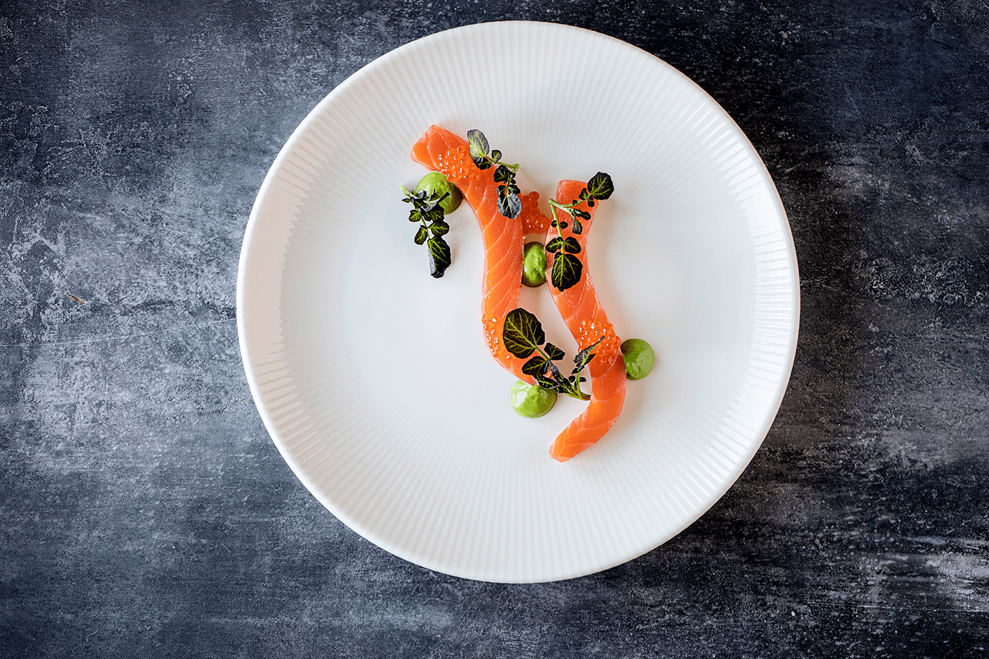 Iris White Gourmet Oval Plate 29x17 cm  700 cc - Styled