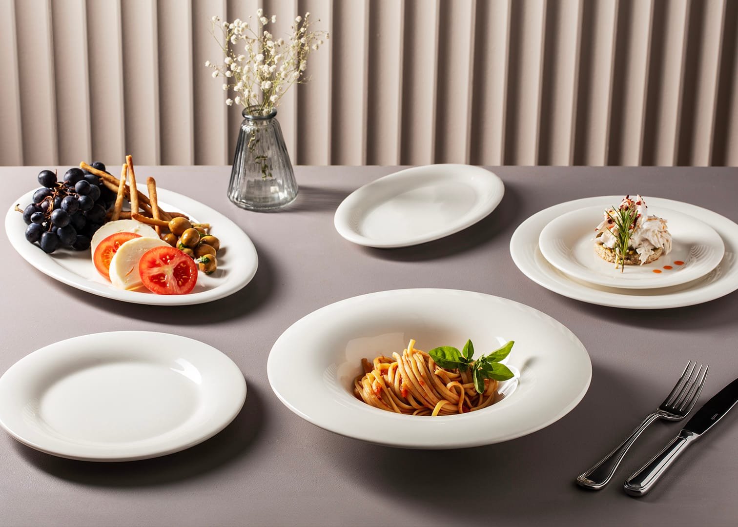 Kadim Albus Deep Plate 23.2 cm 330 cc - Styled