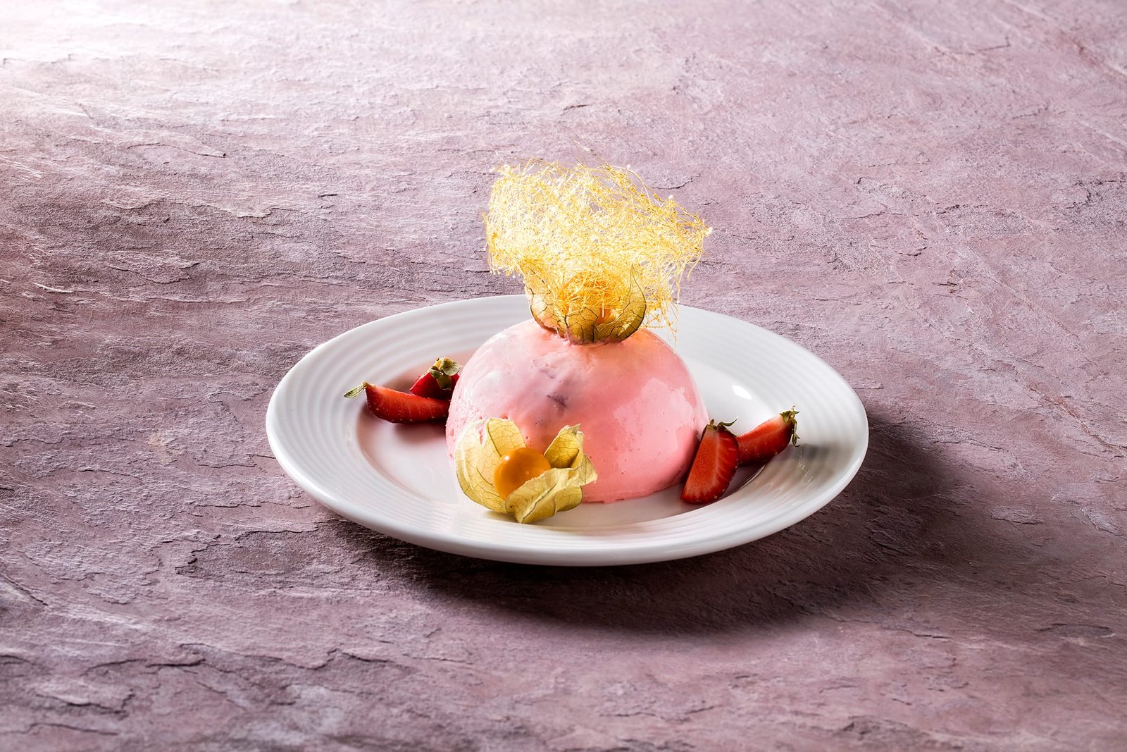 Loop Gourmet Consomme Plate 19 cm - Styled