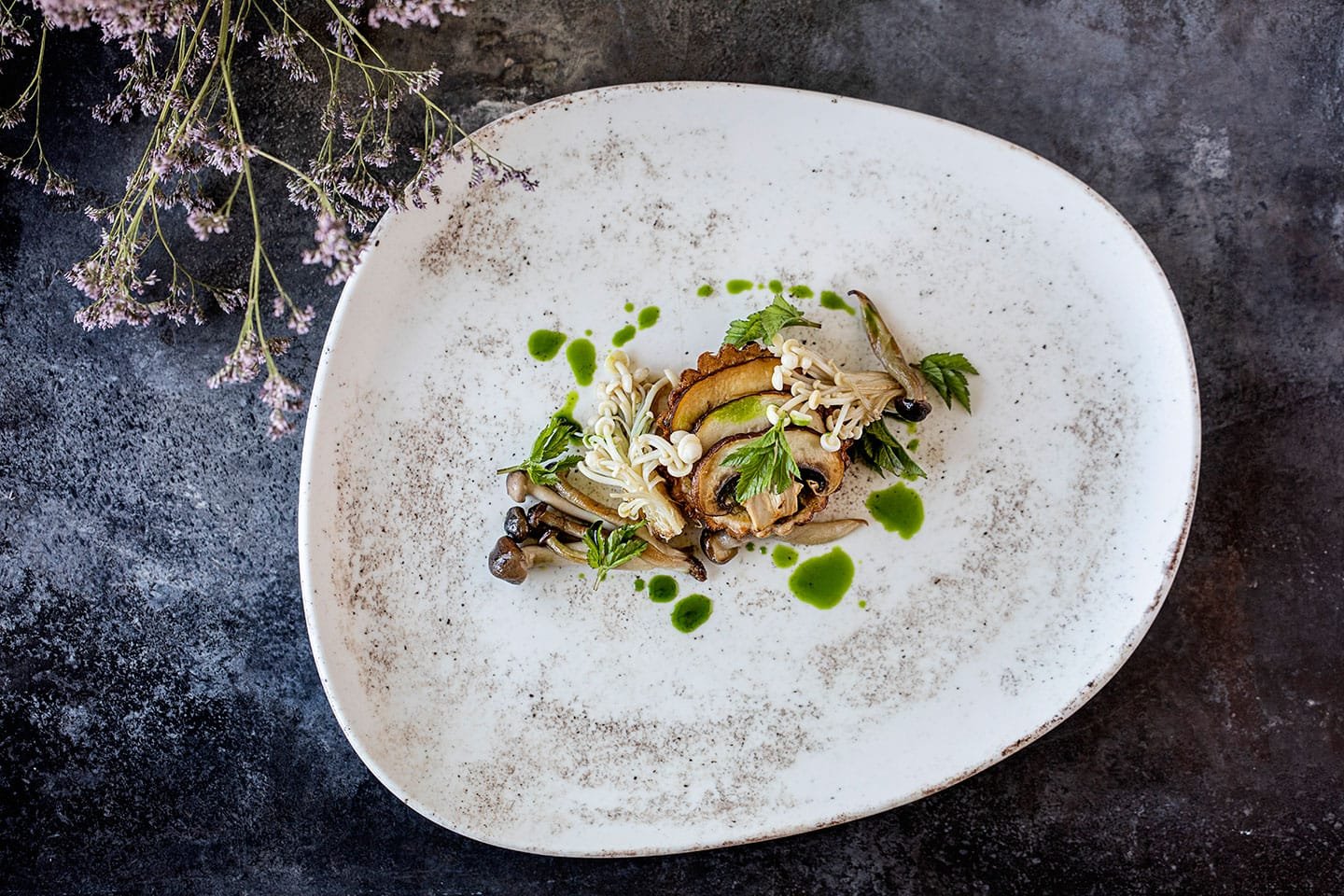 Nacrous Matt Bloom Deep Plate 25 cm 1300 cc - Styled