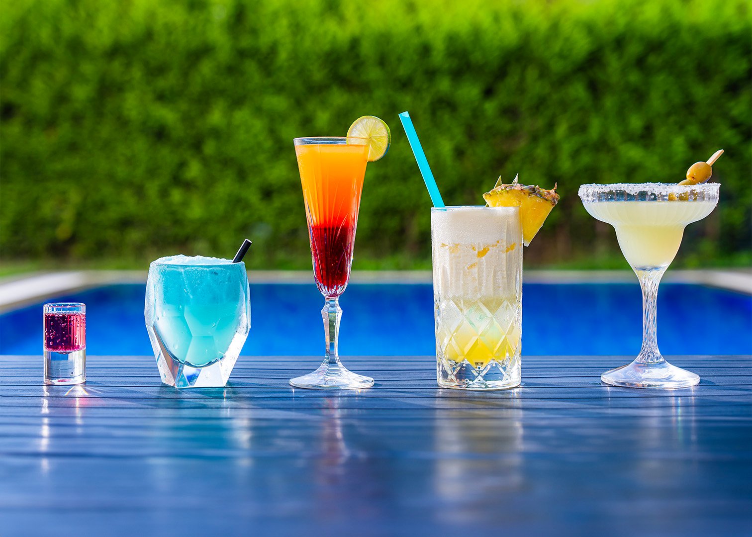 Romance Martini Glass 215 cc - Styled