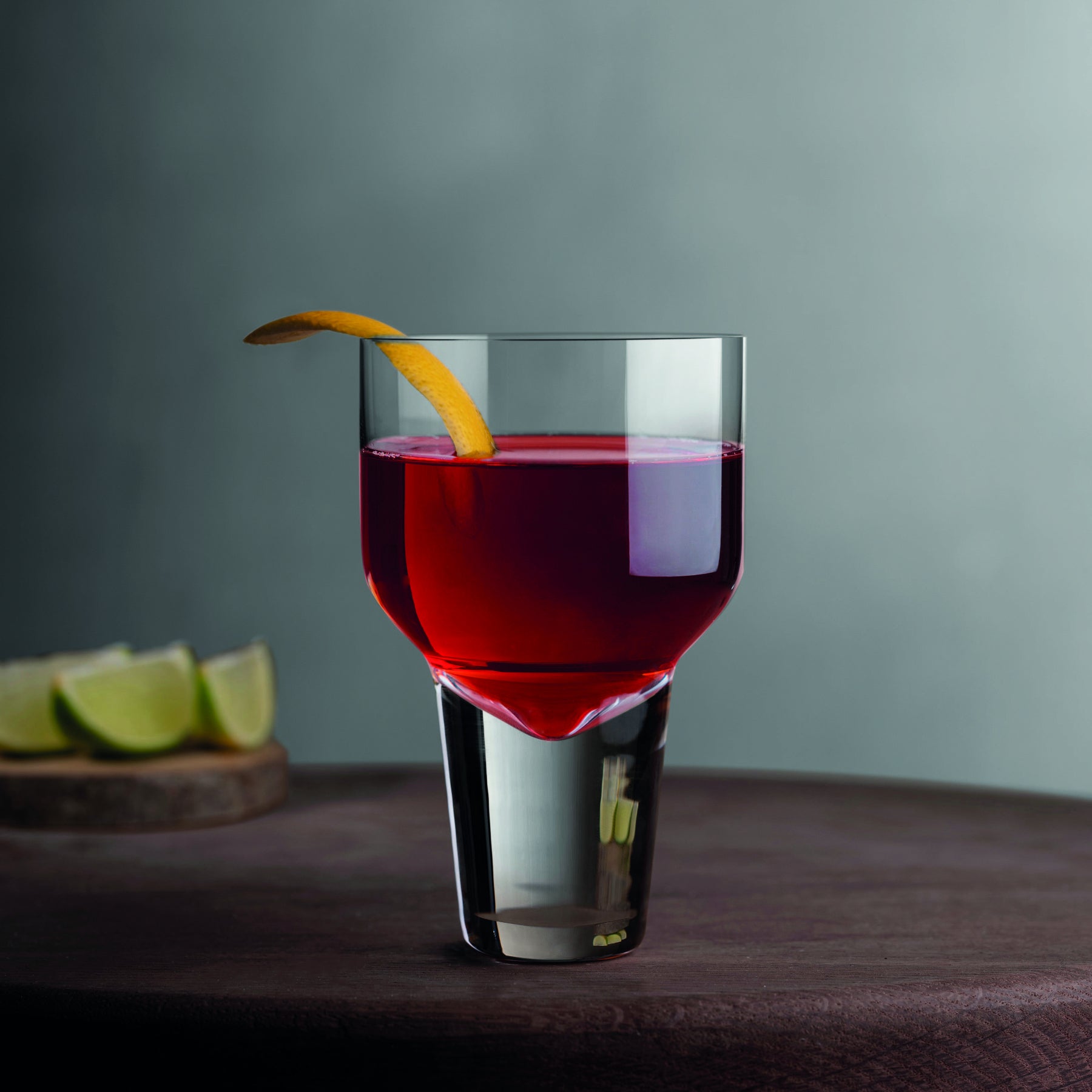 Gravity Cocktail Glass M - Styled