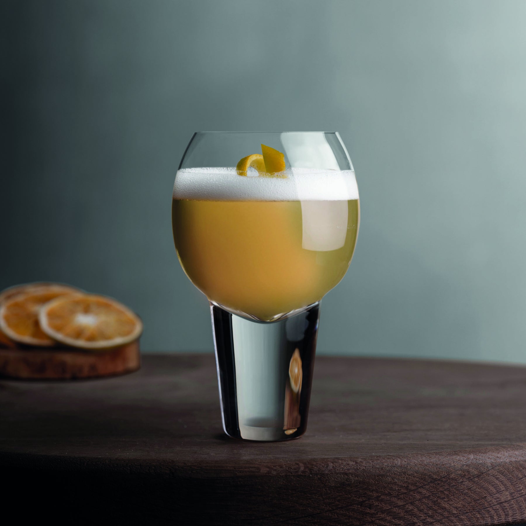 Gravity Cocktail Glass S - Styled