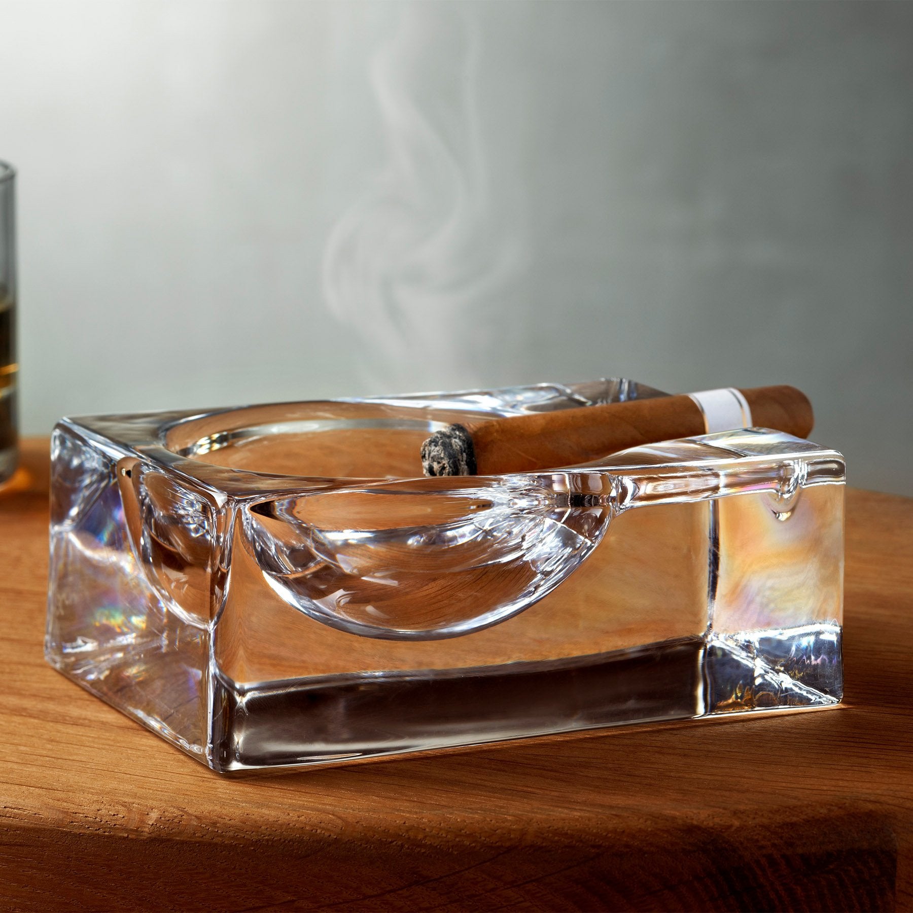 Nude Fumo Crystal Cigar Ashtray - Styled