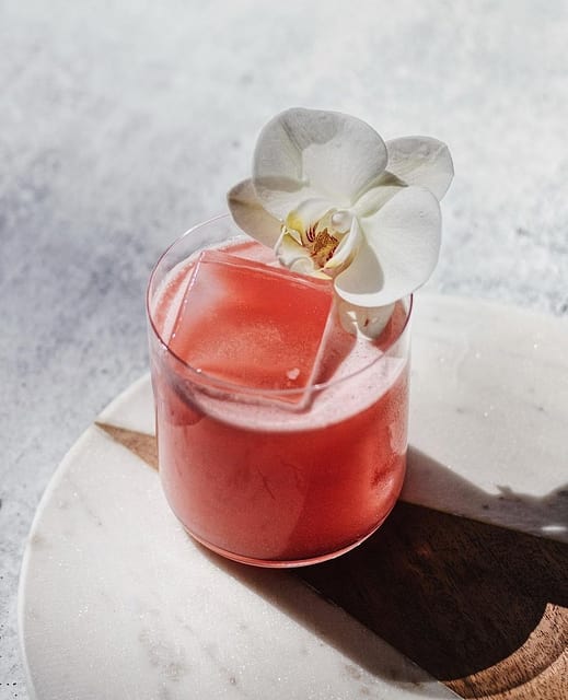 Finesse Set of Four SOF Whiskey Glasses - Styled