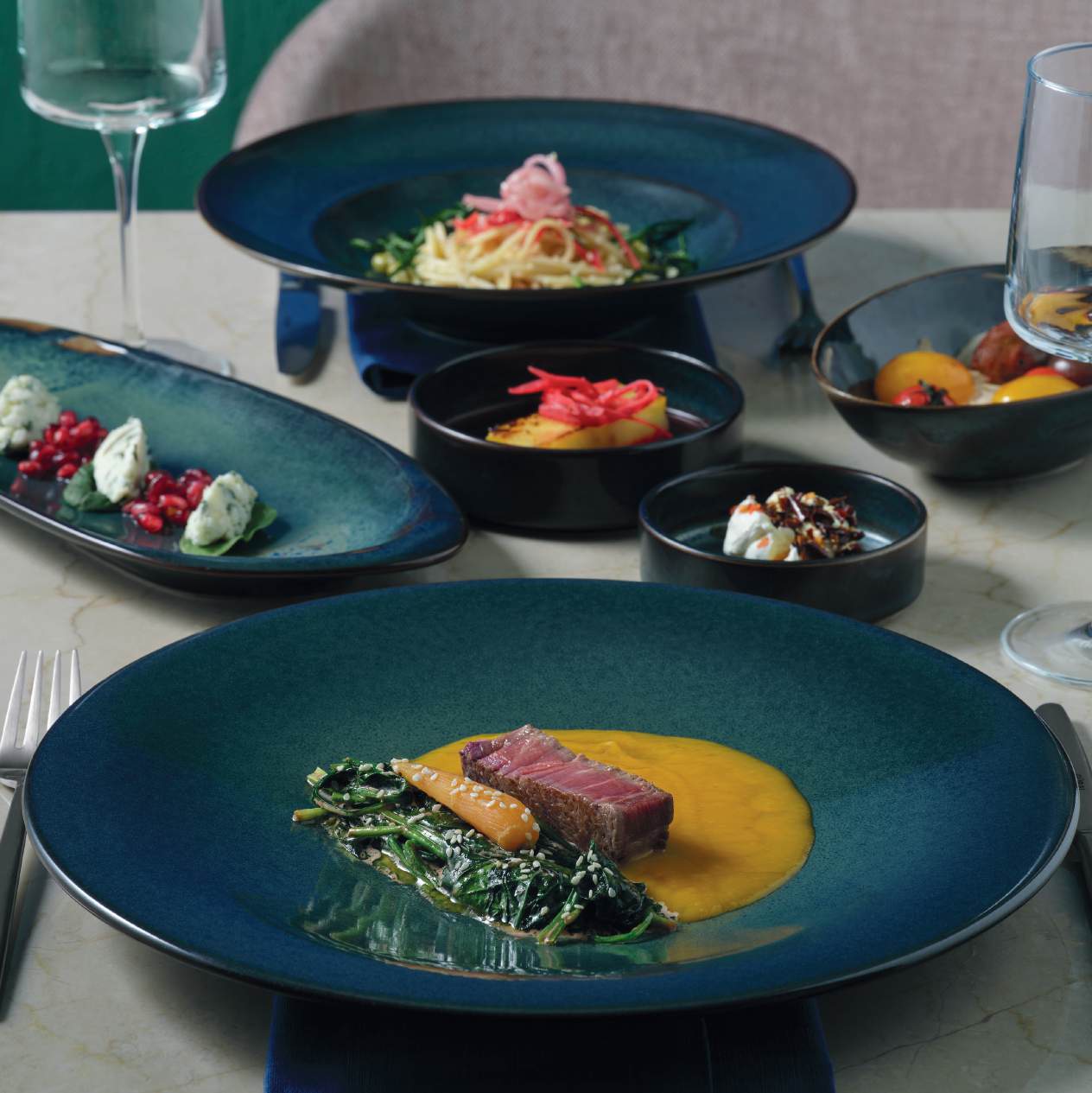 Reno 26 cm Pastry Plate - Styled